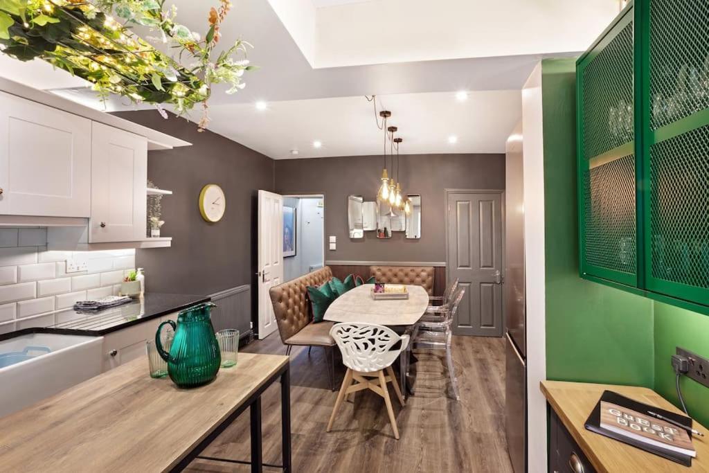 הוילה הרוגייט Stunning 4Bed Townhouse By Hic & Trendy Kings Quarter! מראה חיצוני תמונה